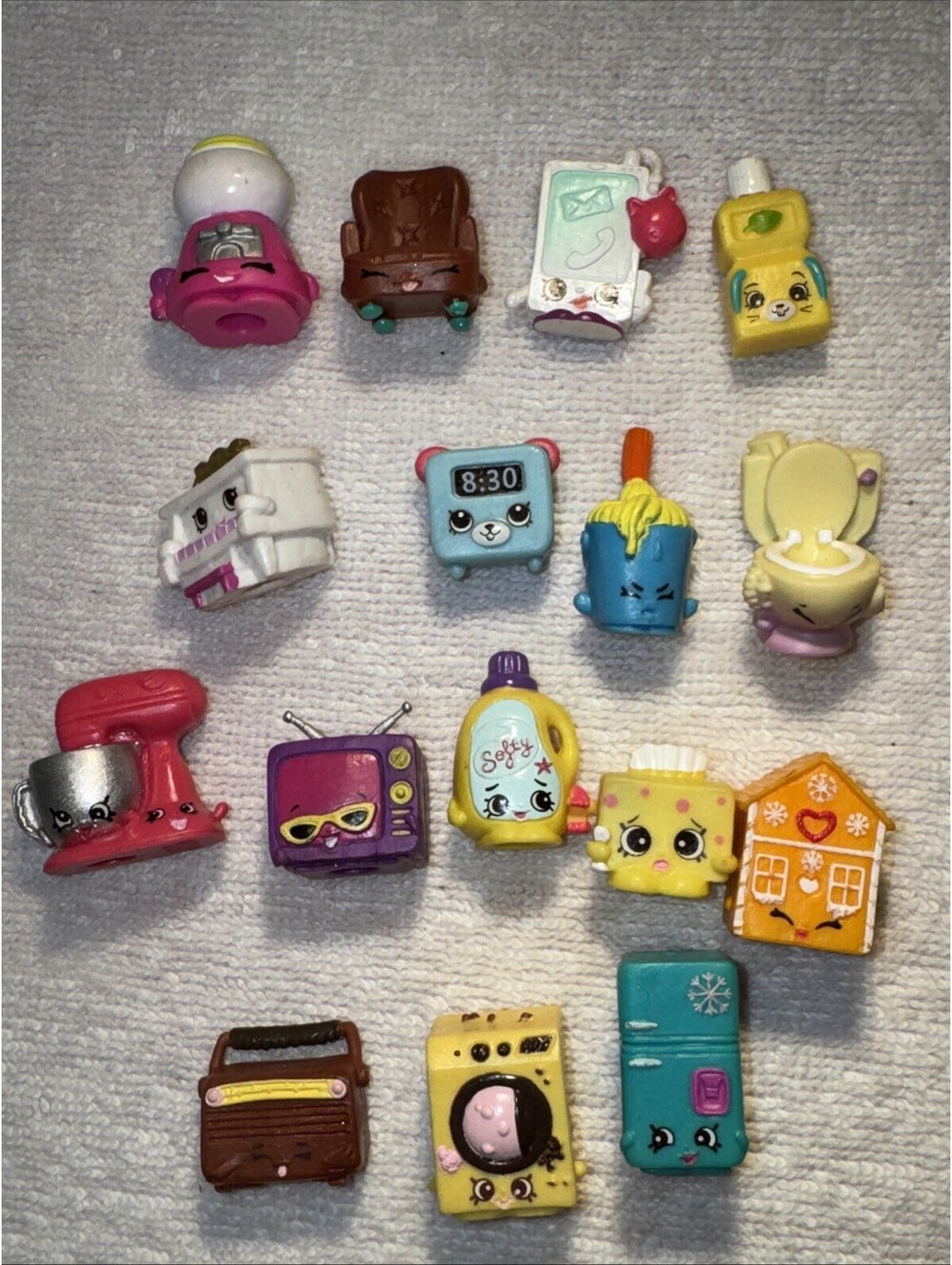 Shopkins Mixed Seasons Lot Of 16 Non Food Items Appliances Crafts Home Goods Toy
